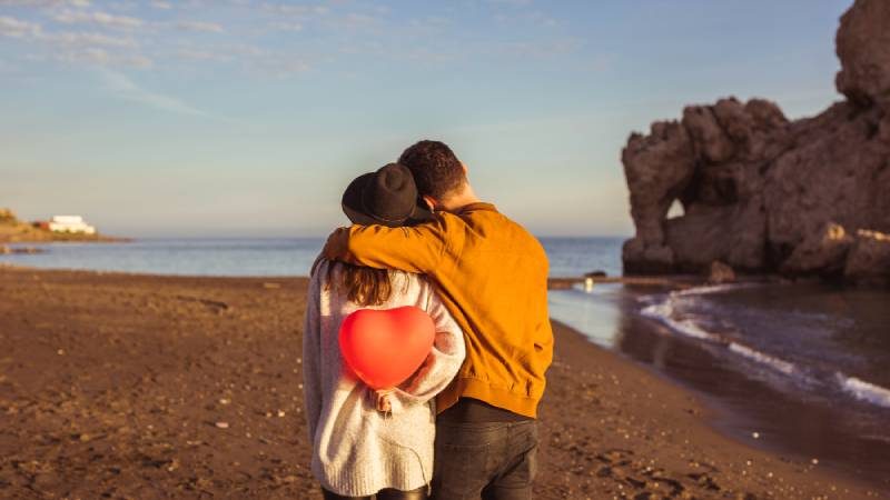 3 praias incríveis para aproveitar no Dia dos Namorados em Ilhabela-SP