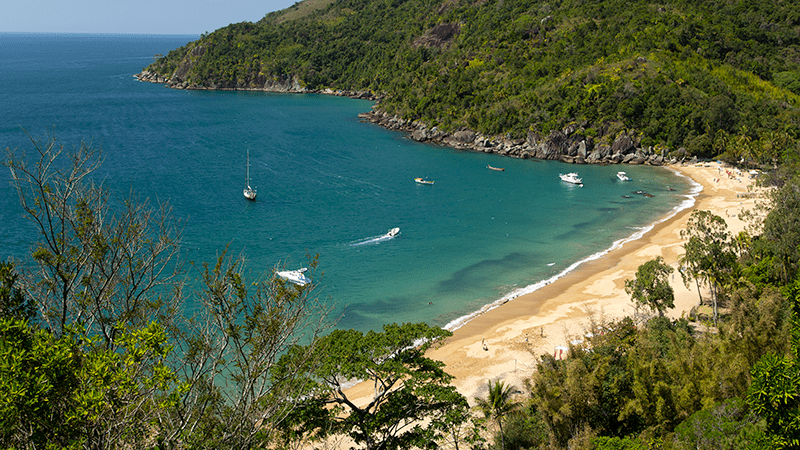Visite a Praia do Jabaquara em Ilhabela SP